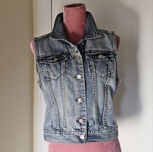 Bluenotes Denim vest, size Large.